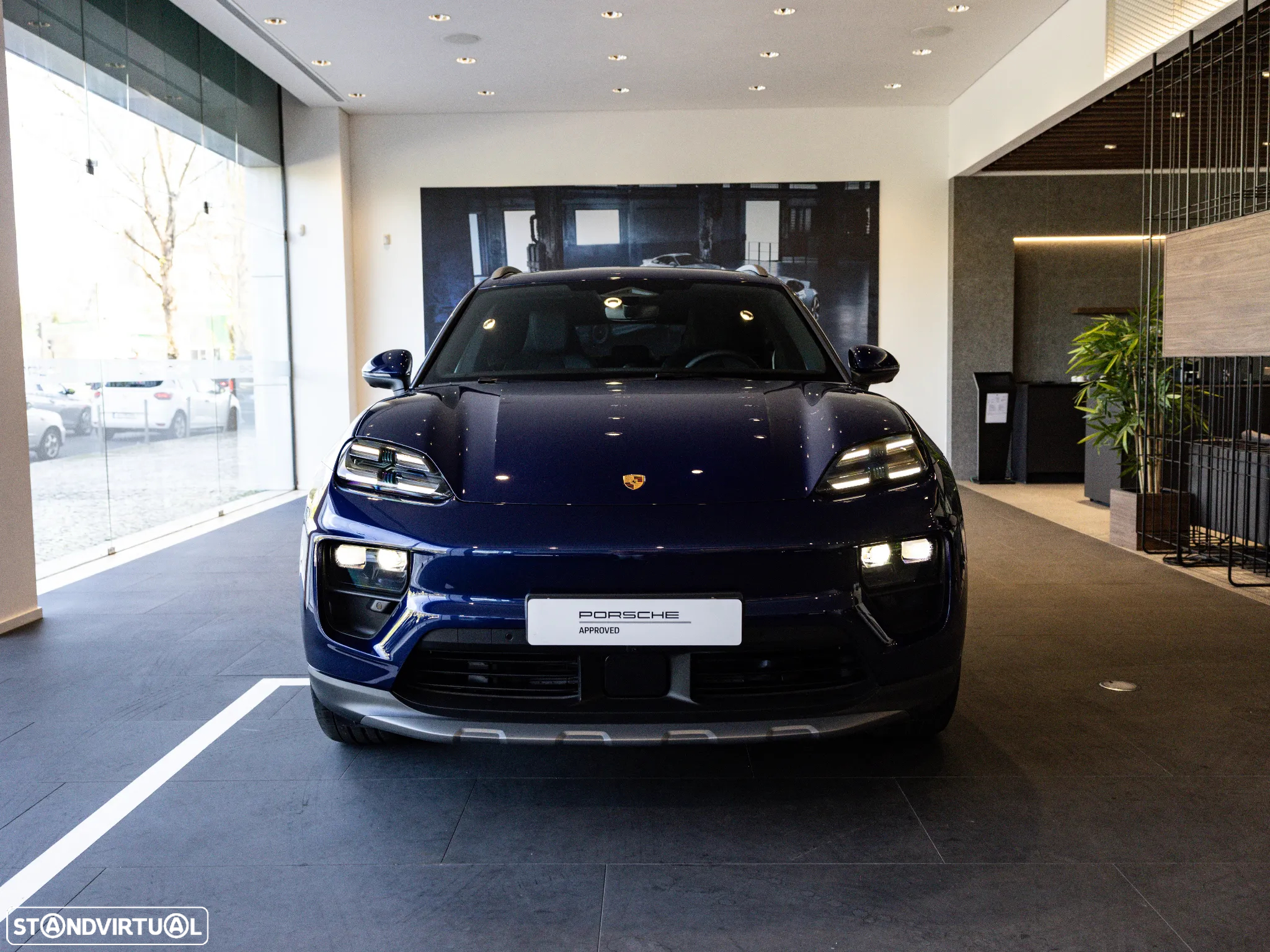 Porsche Macan Electric 4 - 9