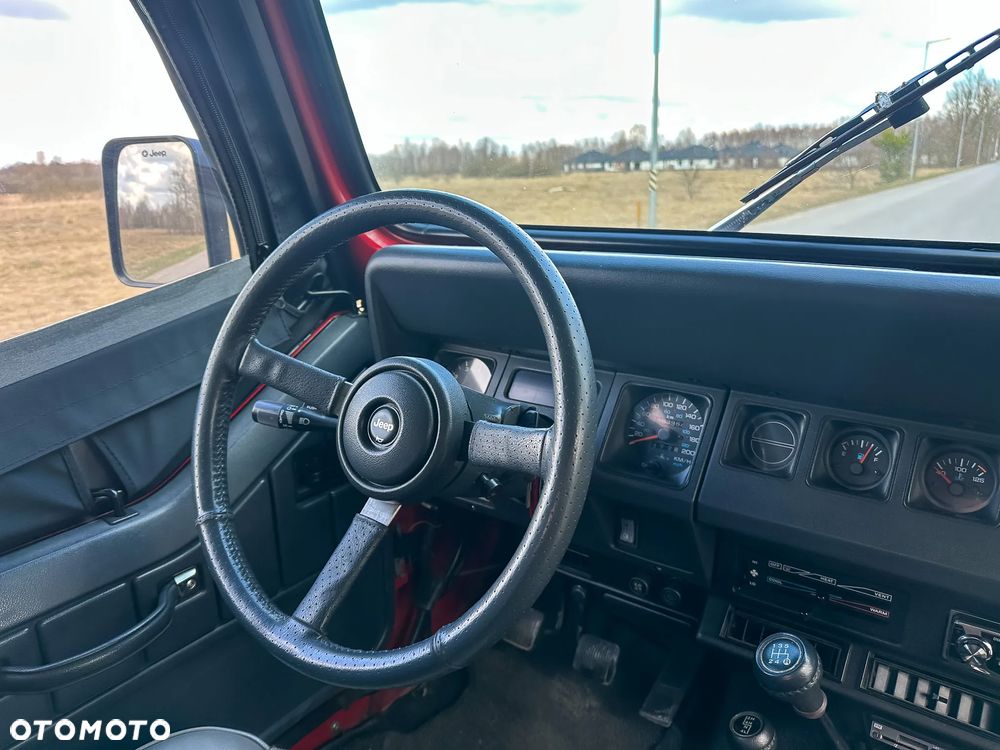 Jeep Wrangler 4.0 Sport - 26