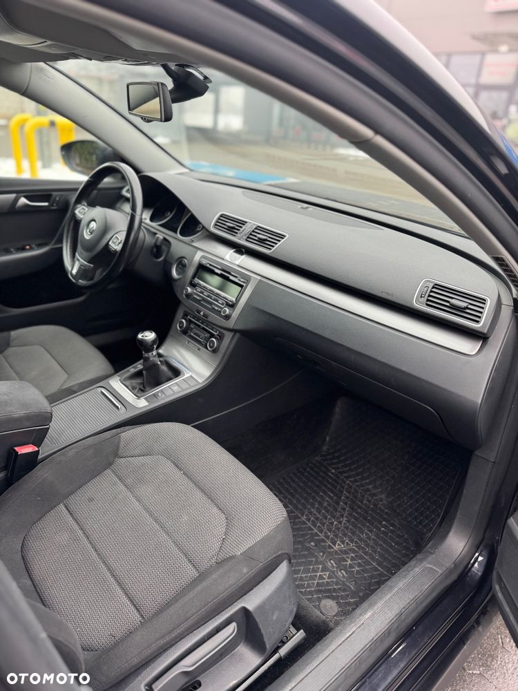 Volkswagen Passat 2.0 TDI BlueMotion Technology Trendline - 22