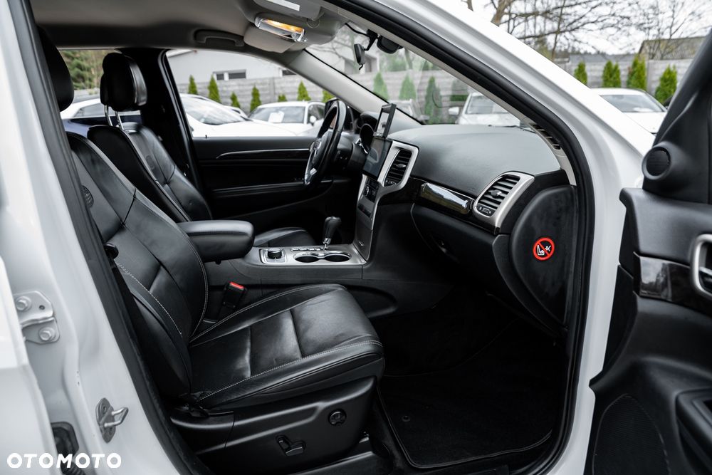 Jeep Grand Cherokee 3.0 CRD Laredo - 23