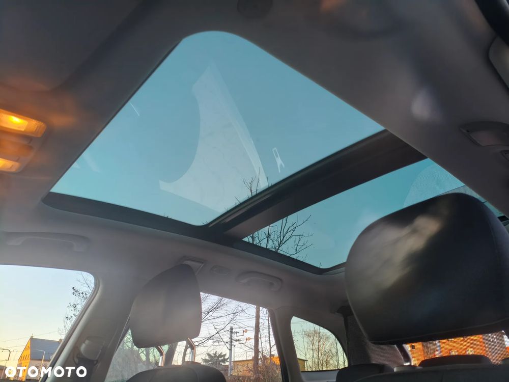 Kia Ceed 1.6 CRDi 128 Dream Team Edition - 31