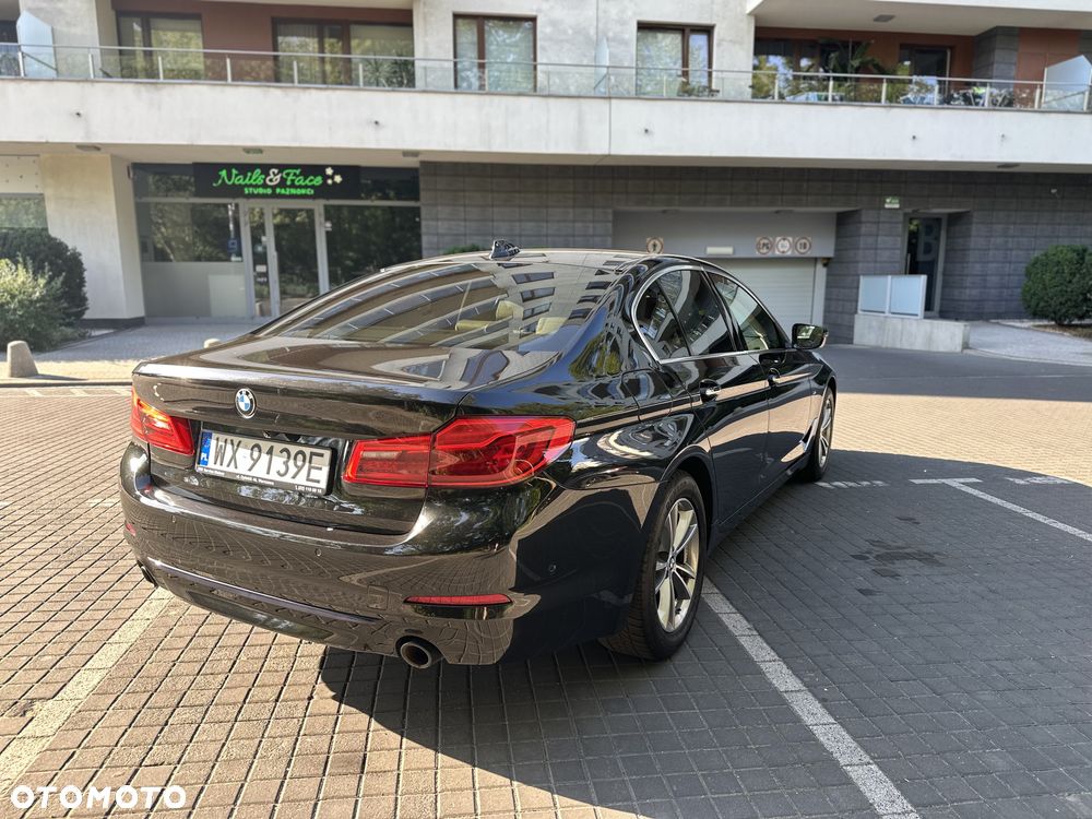BMW Seria 5 520d xDrive - 35