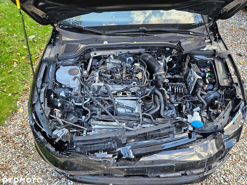 Volkswagen Golf - 10