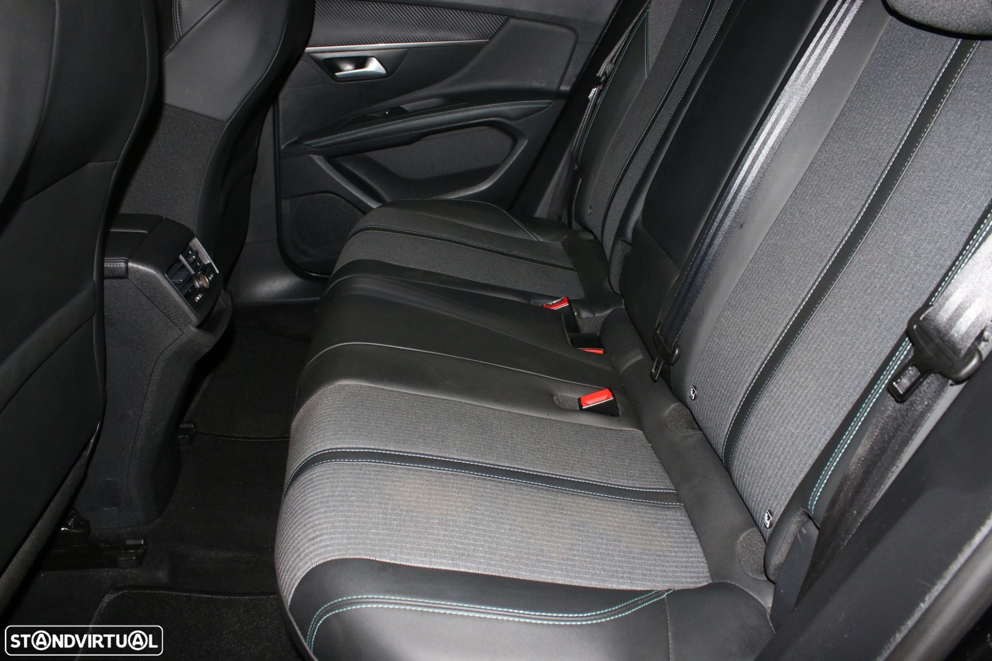 Peugeot 3008 1.2 PureTech Allure Pack - 41