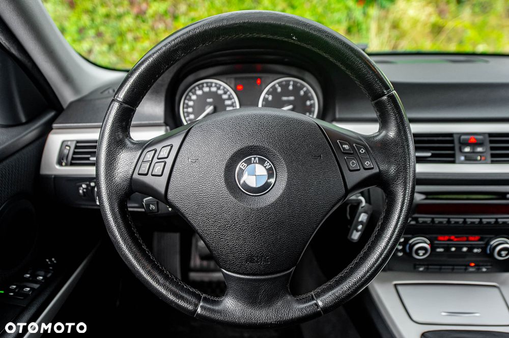 BMW Seria 3 320i Edition Lifestyle - 21