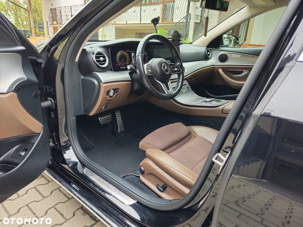Mercedes-Benz Klasa E 220 d Avantgarde - 17