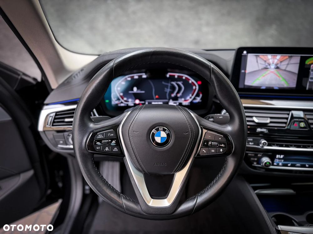 BMW Seria 5 530d Luxury Line - 18