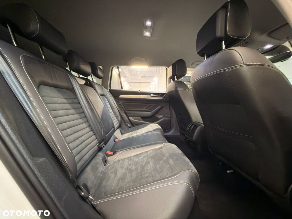 Volkswagen Passat - 27