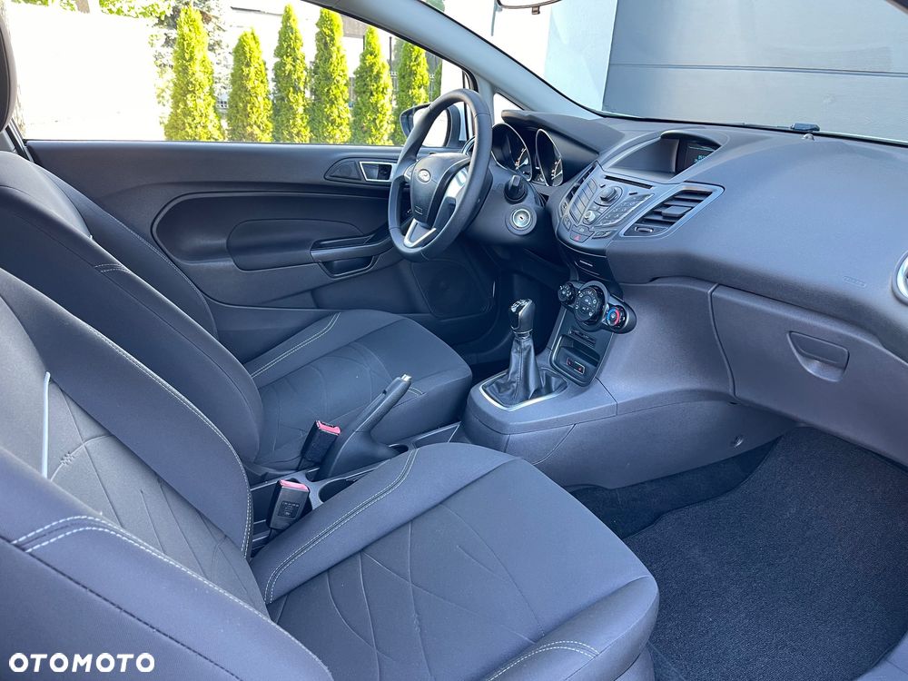 Ford Fiesta 1.25 Celebration - 27