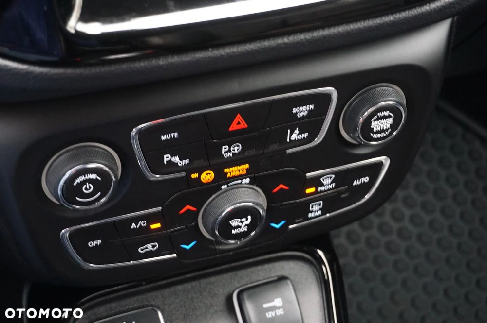 Jeep Compass 1.4 TMair Limited FWD S&S - 33