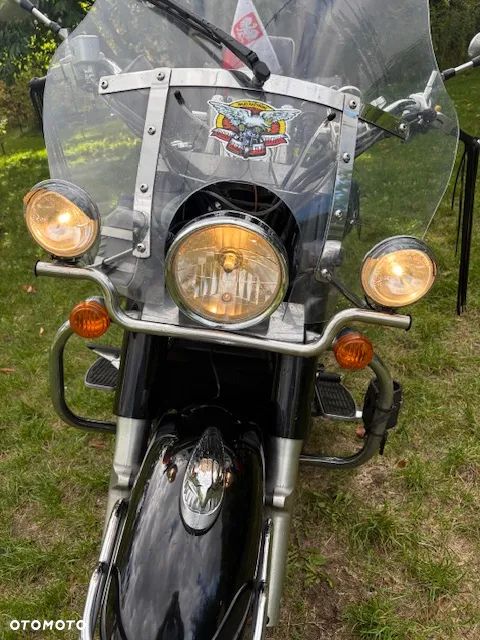 Suzuki Intruder - 5