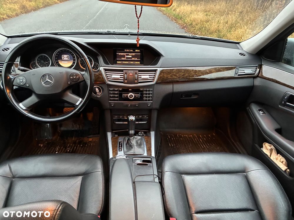 Mercedes-Benz Klasa E - 9