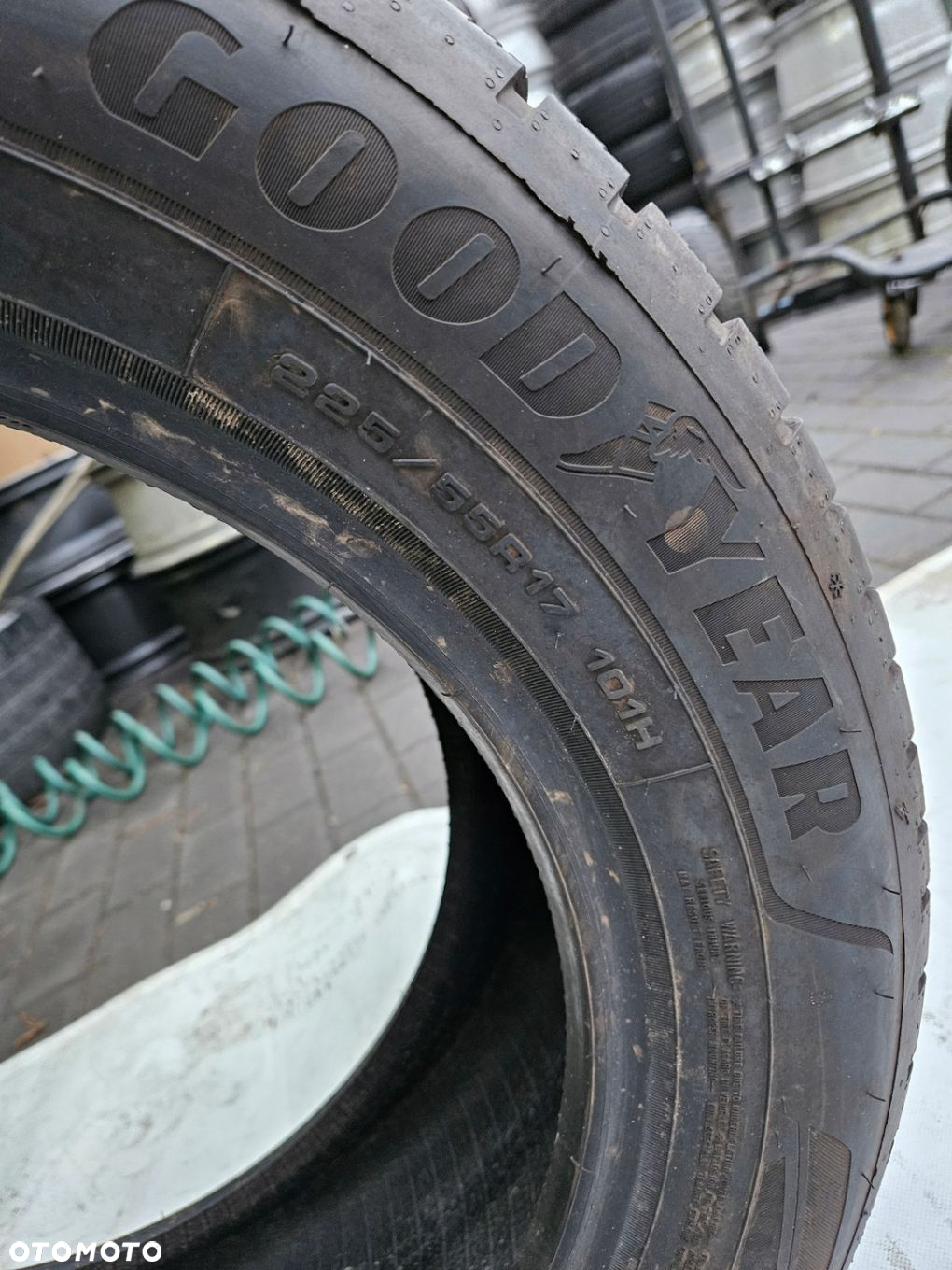 225/55/17 225/55r17 101h Goodyear ultragrip performance - 5