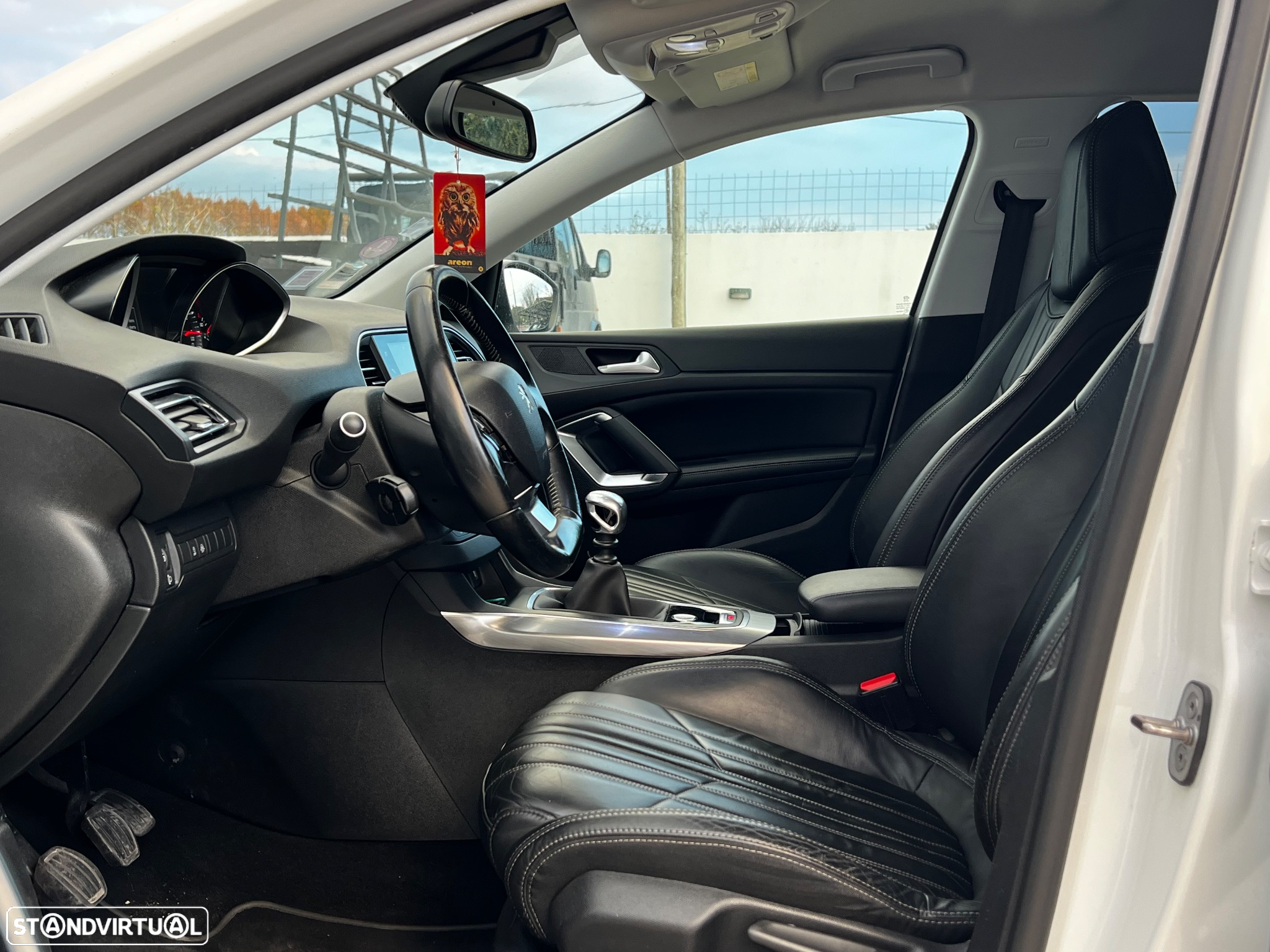 Peugeot 308 SW 1.2 PureTech Allure Full LED - 13
