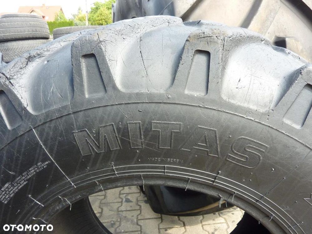 2x Opona używana przemysłowa 16.9-24 16.9R24 MITAS 400zł(szt.) W4042 - 3