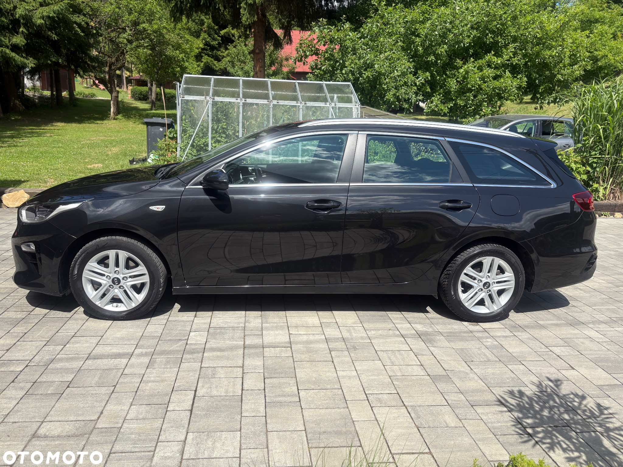 Kia Ceed - 24