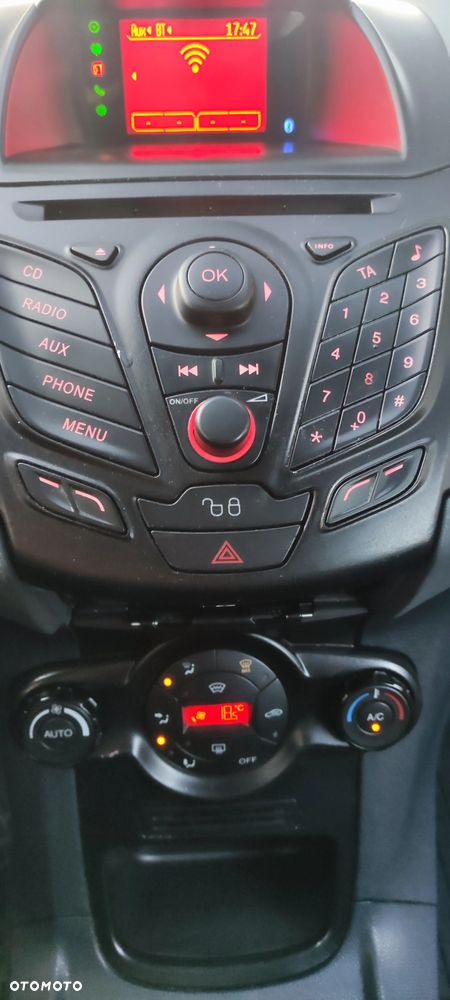 Ford Fiesta 1.4 Ghia - 18