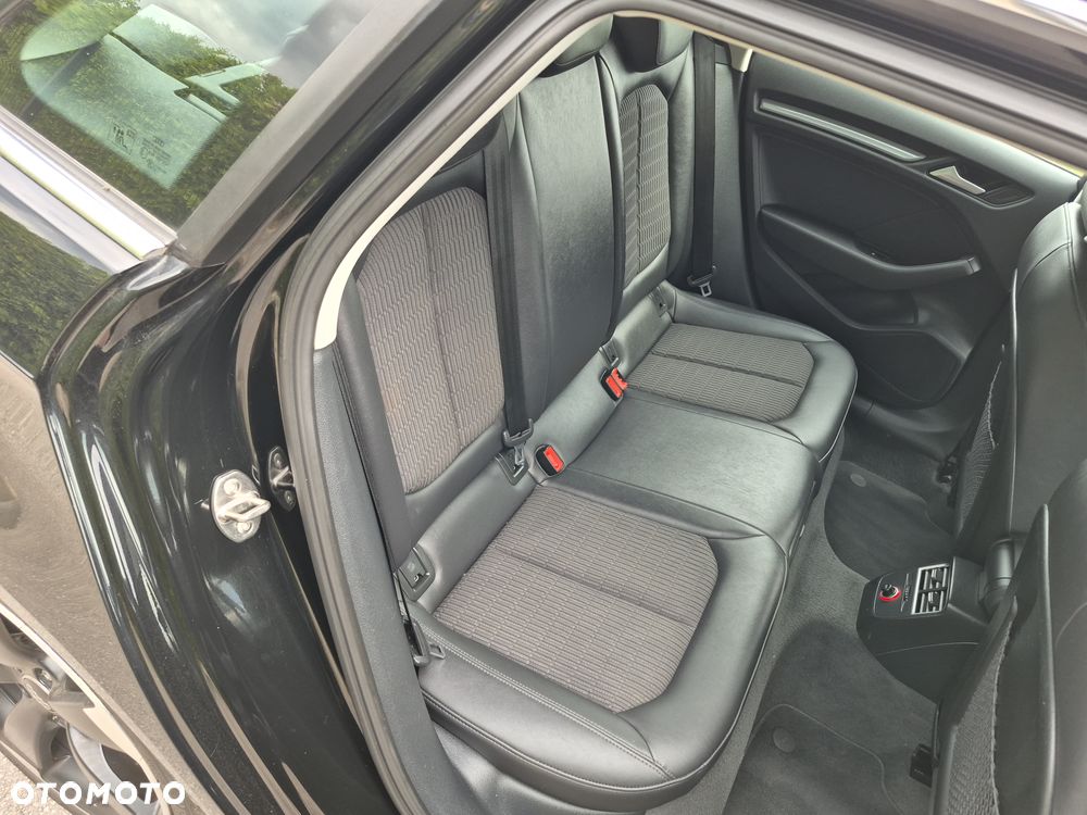 Audi A3 Sportback 2.0 TDI (clean diesel) quattro S line Sportpaket - 13