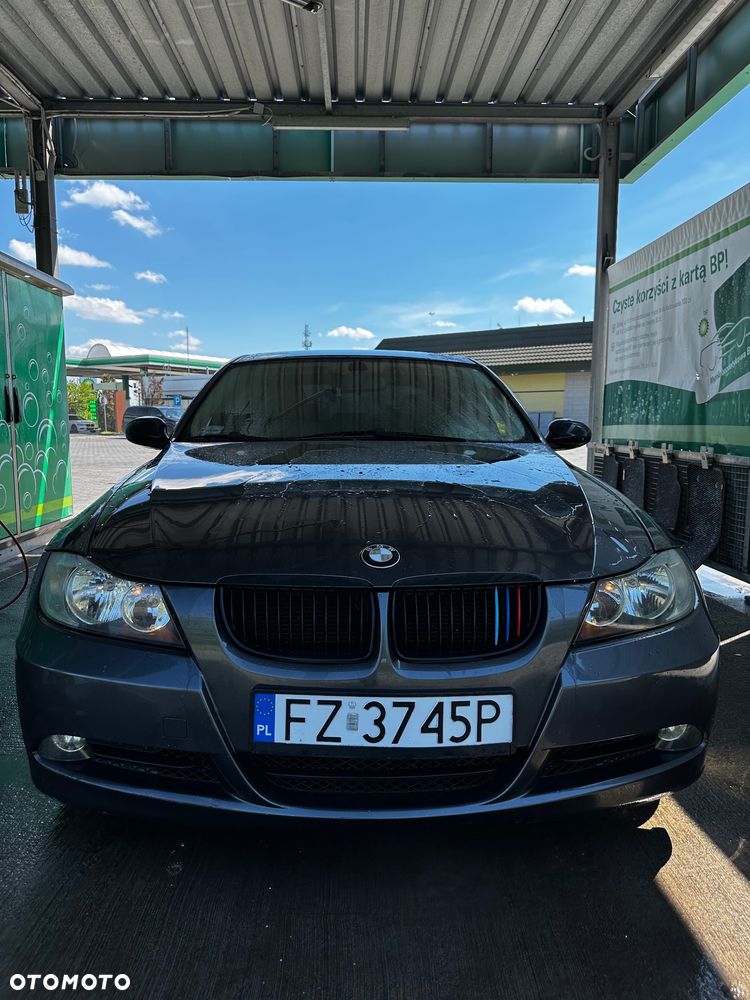 BMW Seria 3 320i - 5