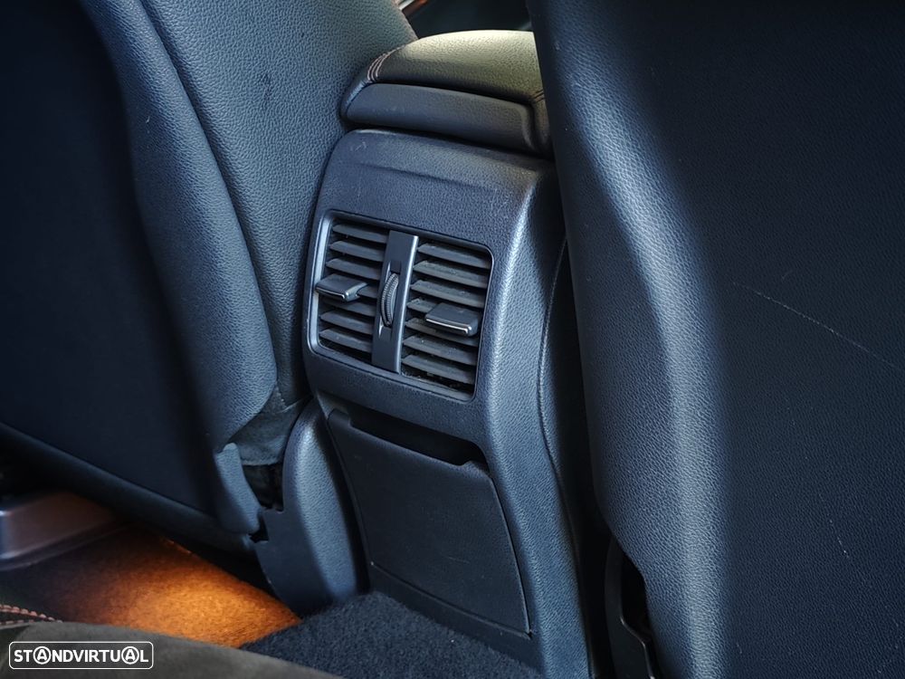 Mercedes-Benz A 200 CDI 7G-DCT AMG Line - 40