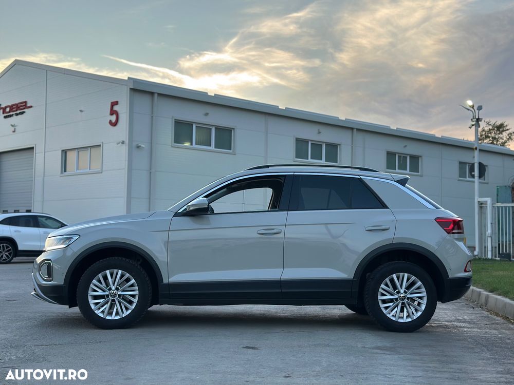 VOLKSWAGEN T-Roc 2023 — imagine 3