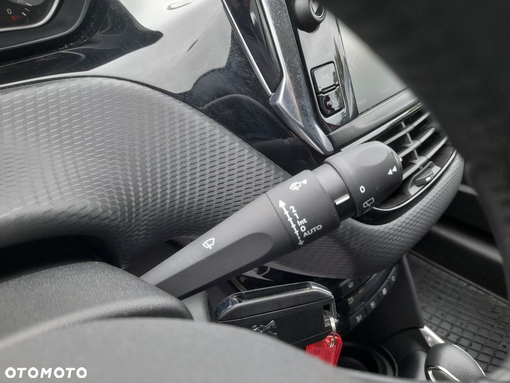 Peugeot 2008 1.2 Pure Tech Style S&S EAT6 - 16