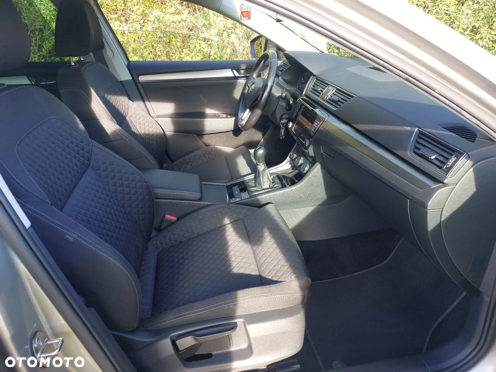 Skoda Superb 1.6 TDI Style - 16