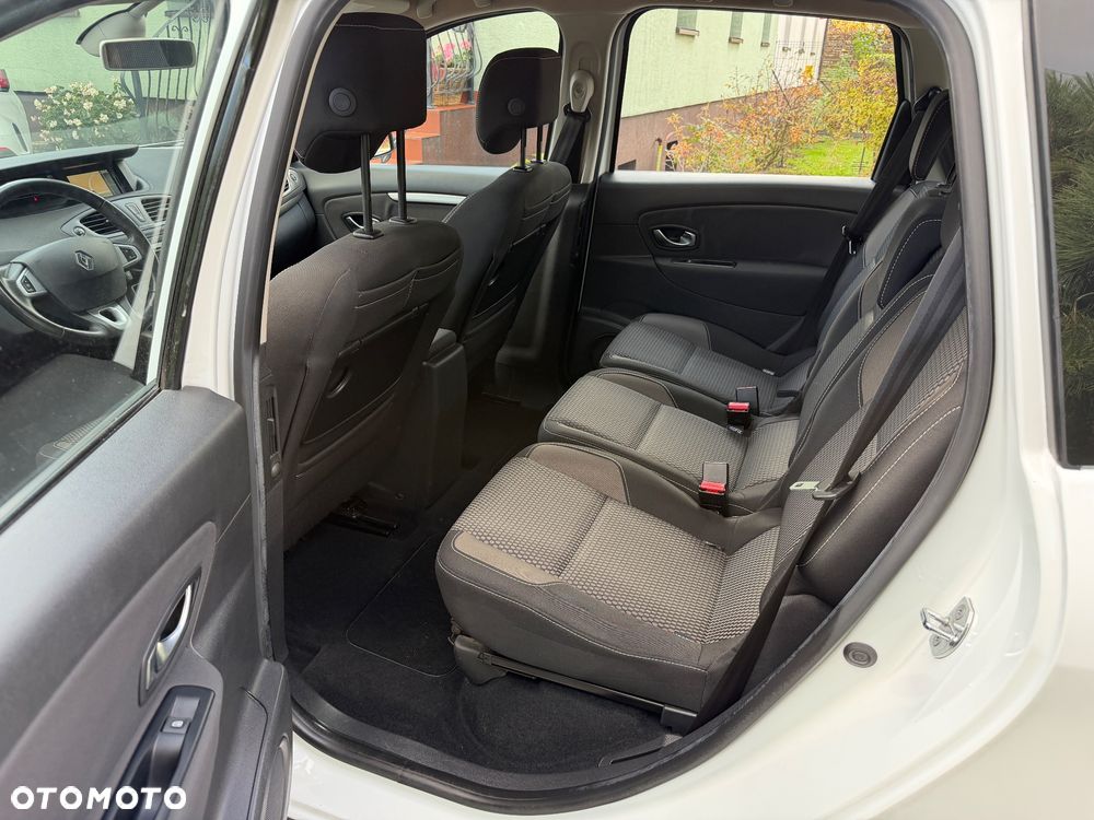 Renault Scenic dCi 110 Xmod Paris - 28