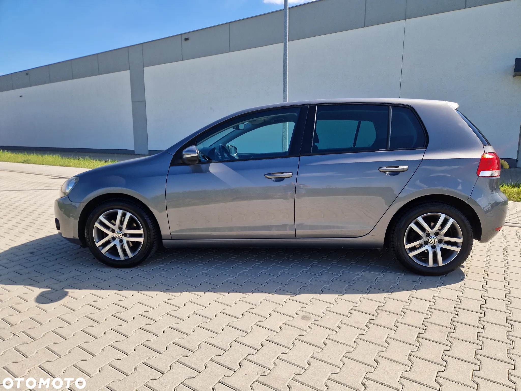Volkswagen Golf VI 2.0 TDI Comfortline - 5