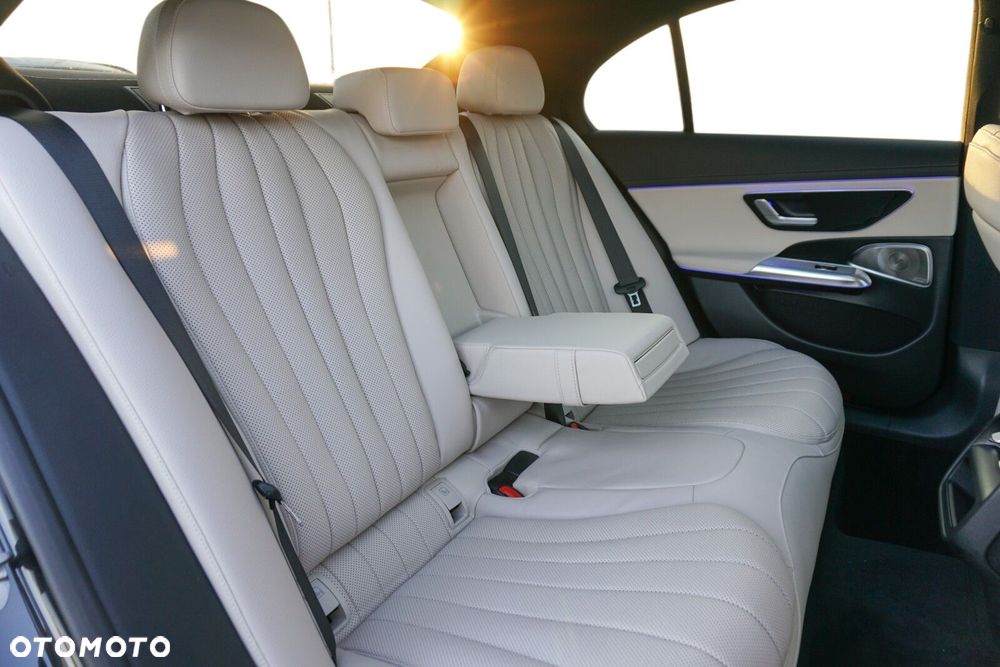 Mercedes-Benz Klasa E - 9