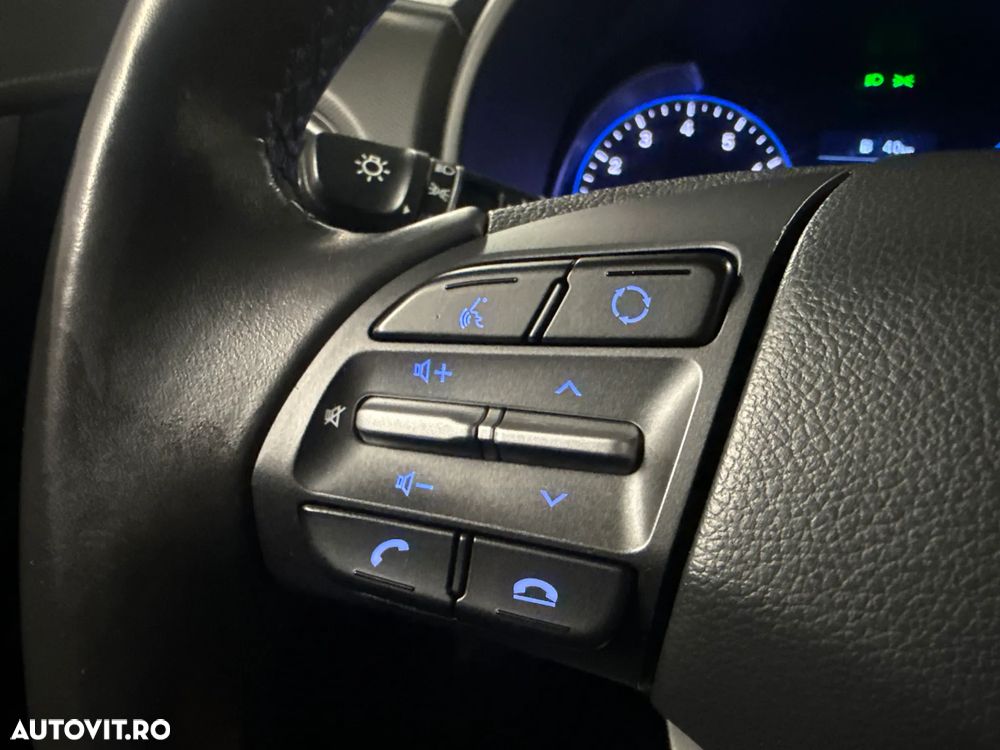 Hyundai KONA - 18