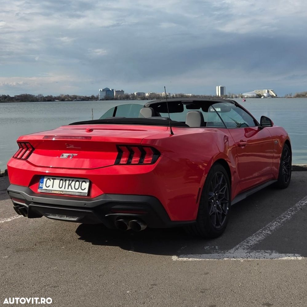 Ford Mustang - 6