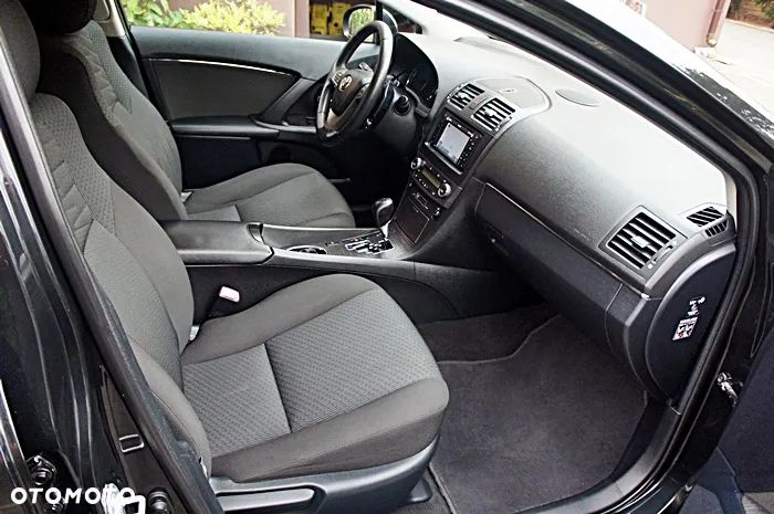 Toyota Avensis 2.0 Premium MS - 17