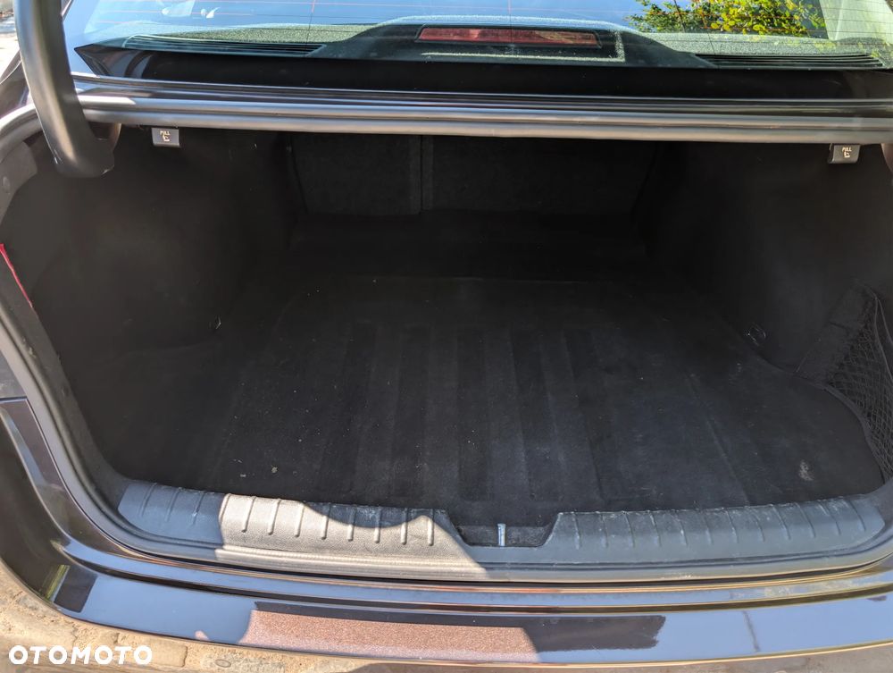 Kia Optima 2.0 L - 19