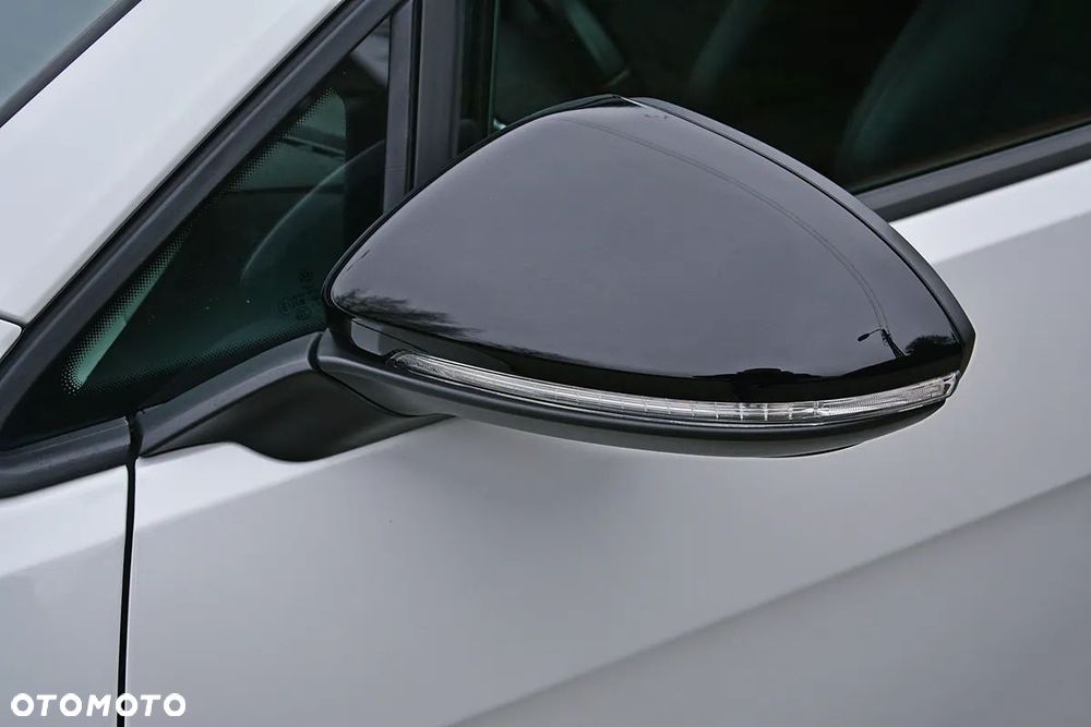 Volkswagen Golf - 19