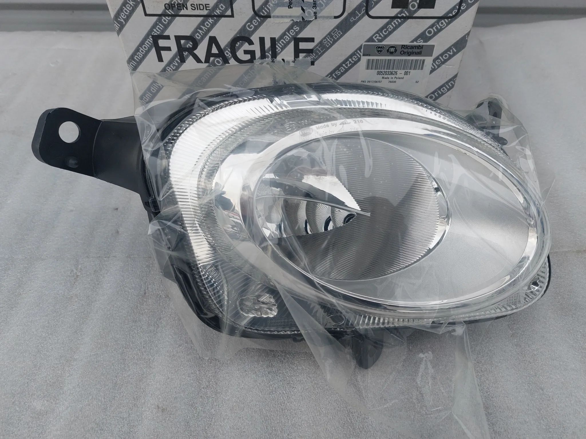 Lampa reflektor zderzaka Fiat 500L - 1