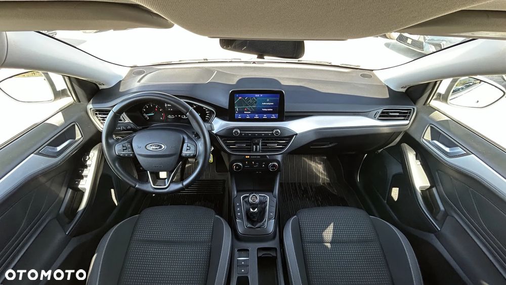 Ford Focus 1.0 EcoBoost Trend - 10