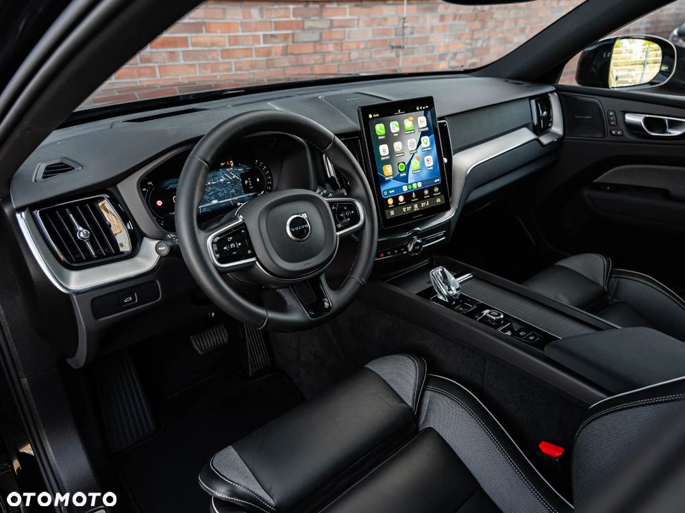 Volvo XC 60 B5 B AWD Plus Dark - 22