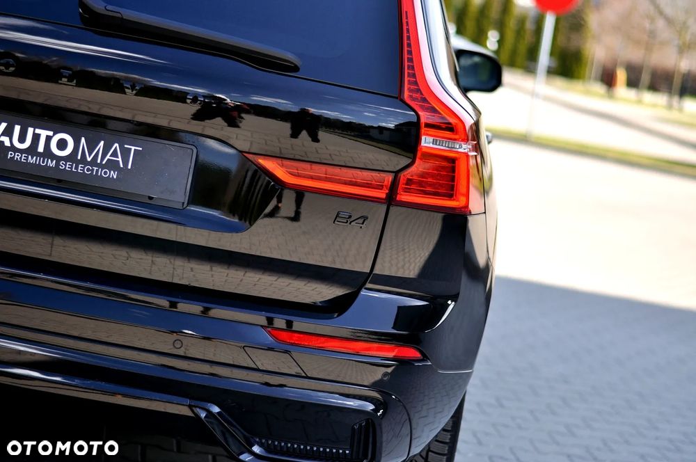 Volvo XC 60 B4 D Ultimate Dark - 13