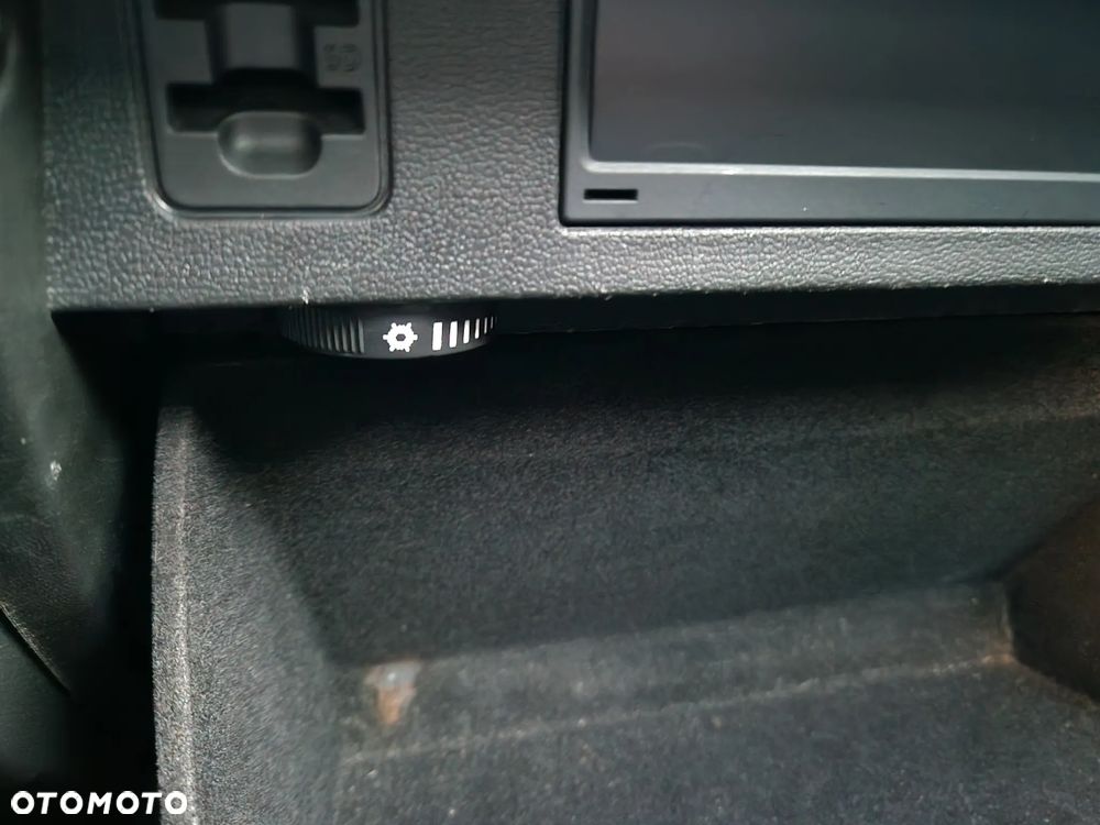 Volkswagen Passat 2.0 TDI (BlueMotion Technology) DSG Comfortline - 34