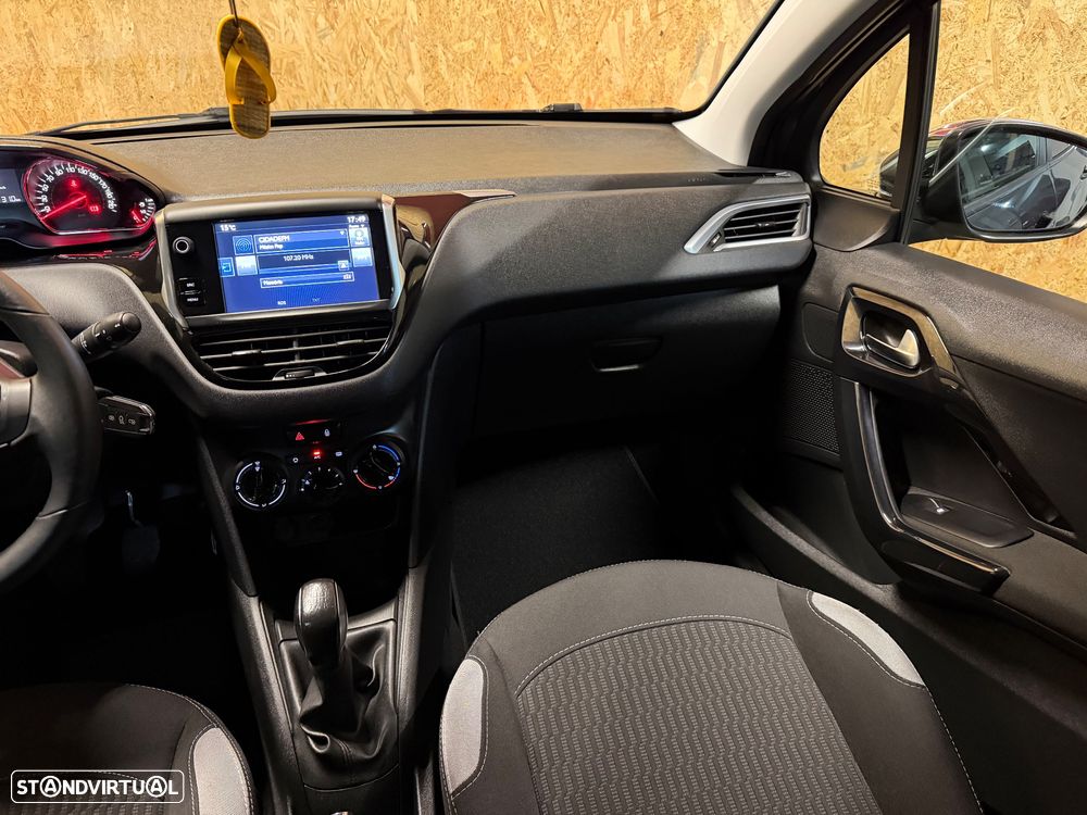 Peugeot 208 82 VTI Style - 14