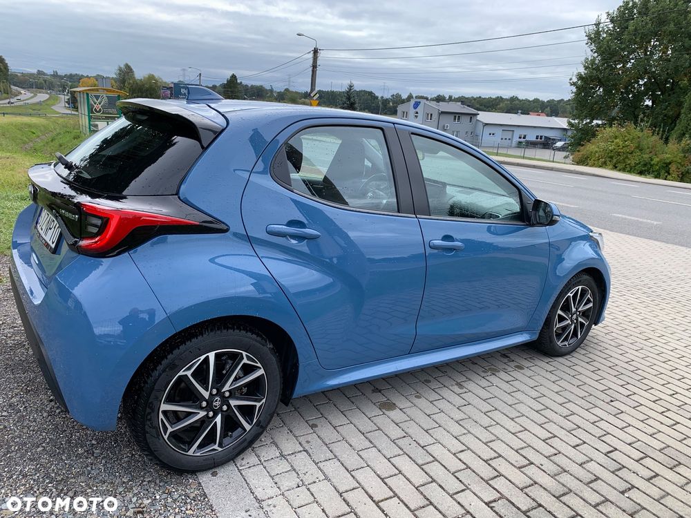 Toyota Yaris Hybrid 1.5 VVT-i Team Deutschland - 4