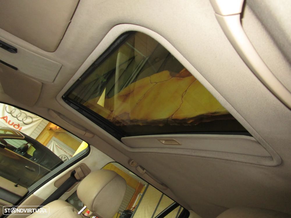 BMW 320 d Navigator II - 16