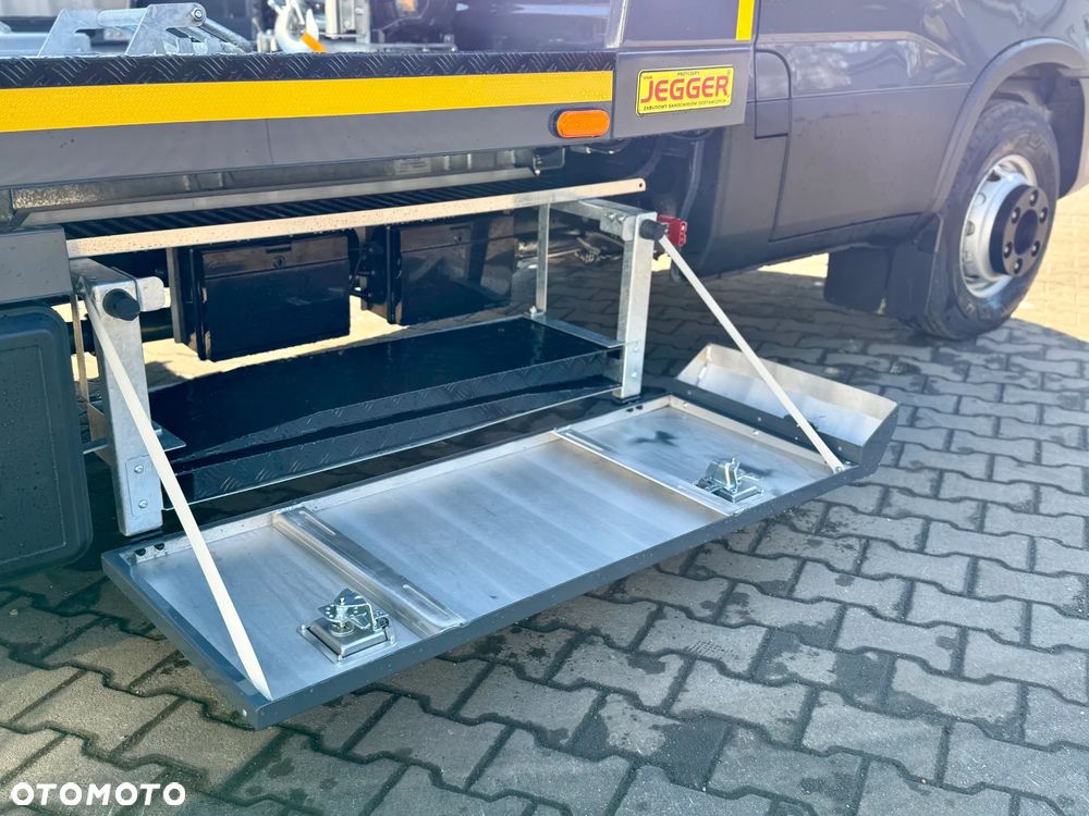 Iveco DAILY - 7