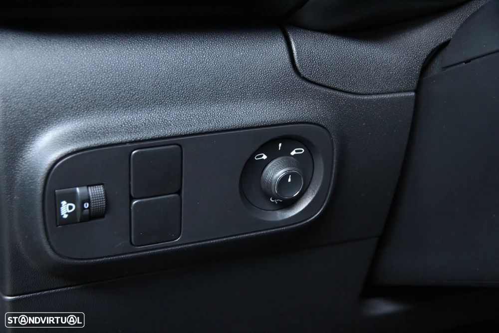 Citroën C3 1.2 PureTech Shine - 10