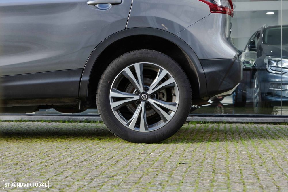 Nissan Qashqai 1.3 DIG-T N-Connecta - 3