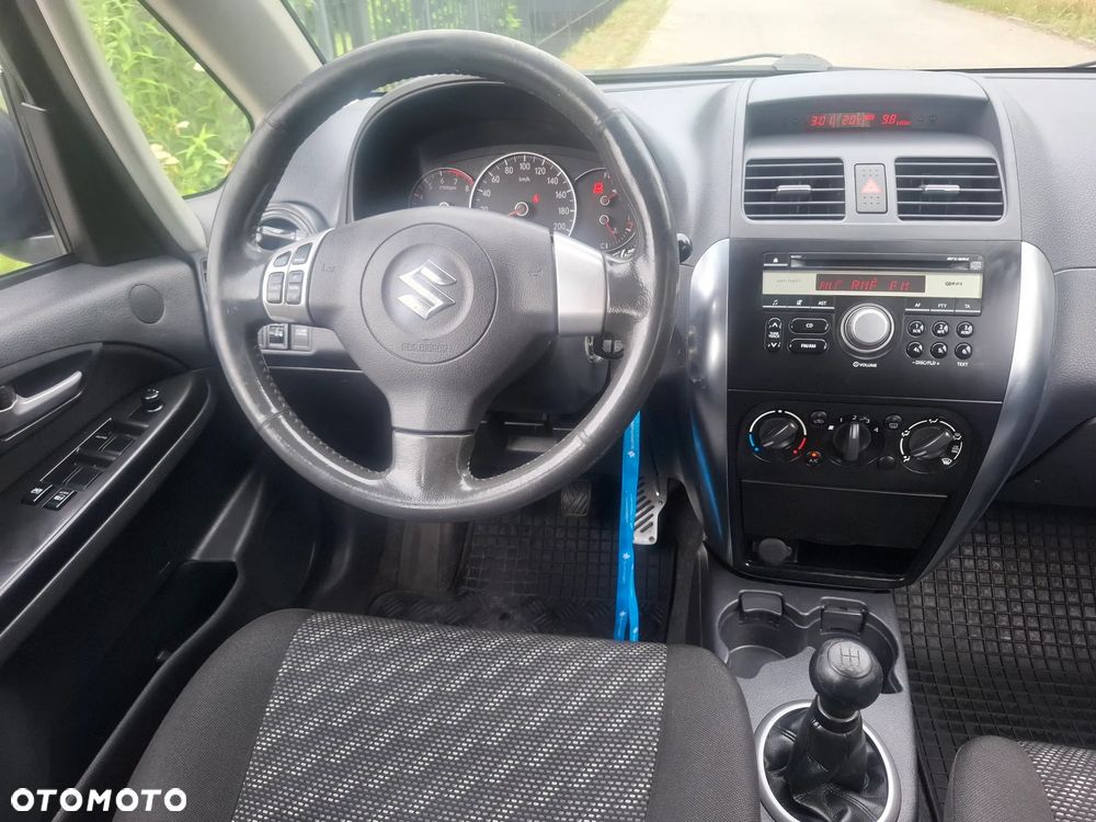 Suzuki SX4 1.6 GLX / Comfort - 24