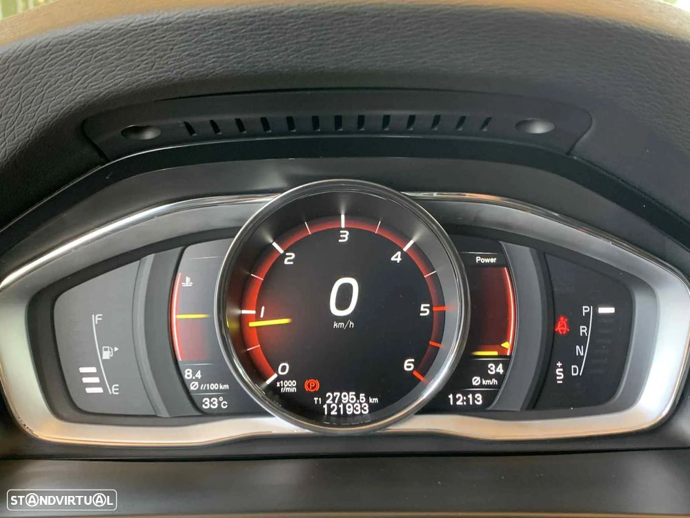Volvo V60 Cross Country 2.0 D3 Geartronic - 10