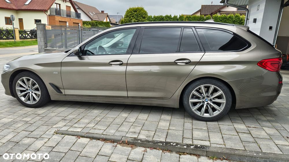 BMW Seria 5 520d Luxury Line sport - 4