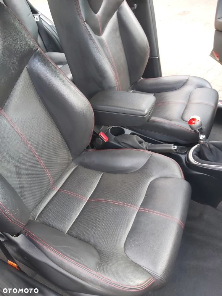 Alfa Romeo 147 1.9 JTD 16V Progress - 16